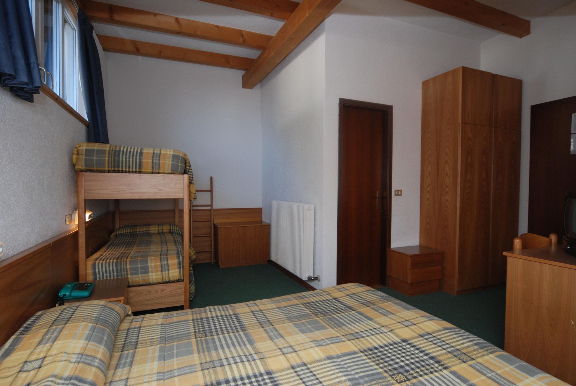 Sport Hotel Pampeago تيزيرو المظهر الخارجي الصورة