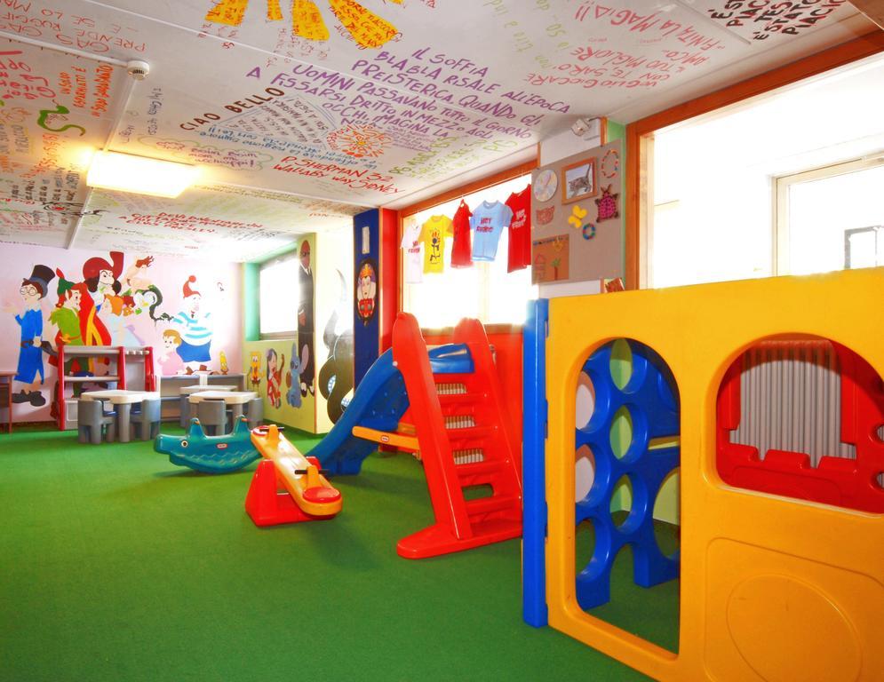 Sport Hotel Pampeago تيزيرو المظهر الخارجي الصورة