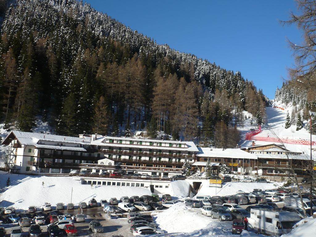 Sport Hotel Pampeago تيزيرو المظهر الخارجي الصورة