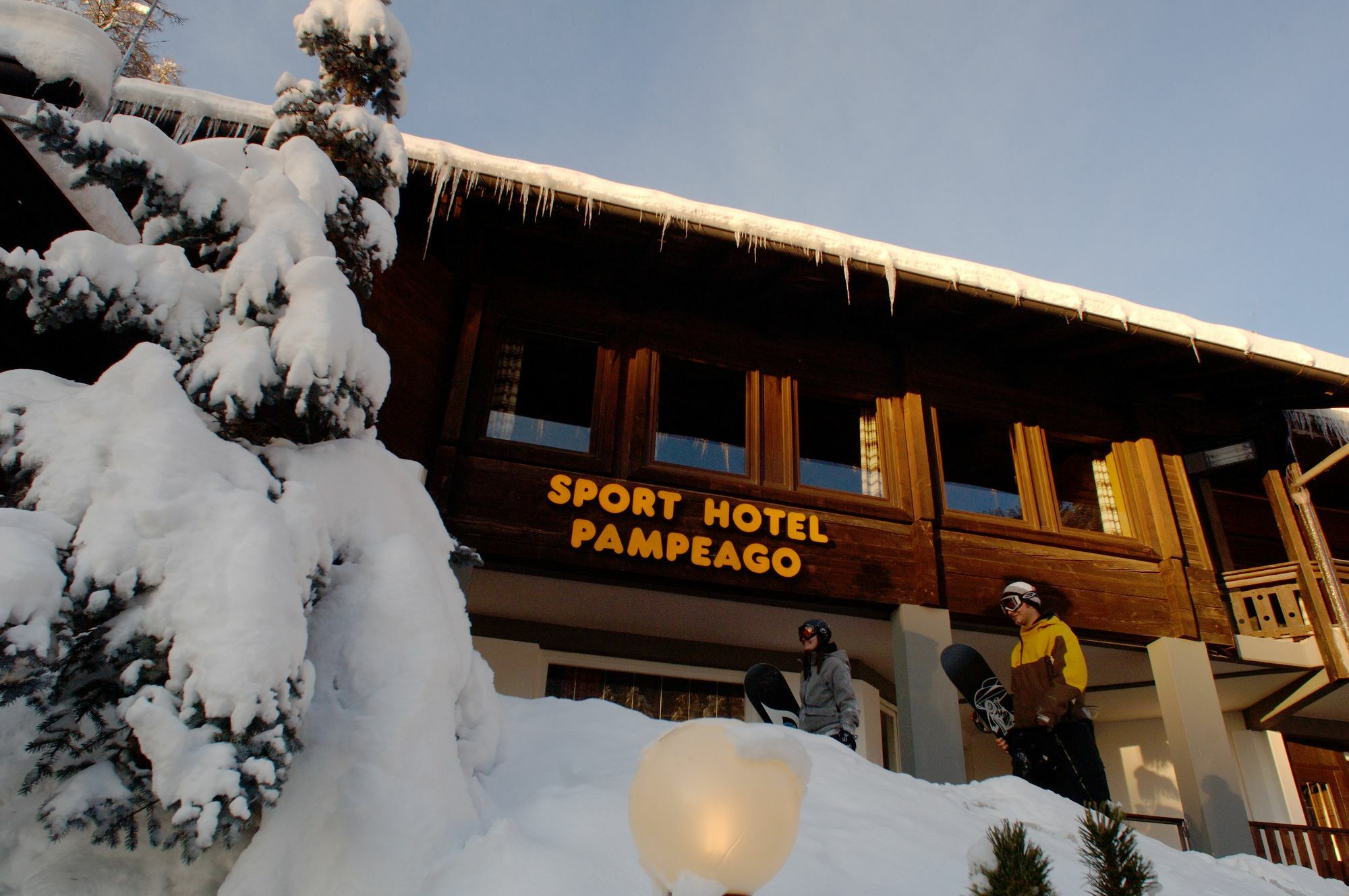 Sport Hotel Pampeago تيزيرو المظهر الخارجي الصورة